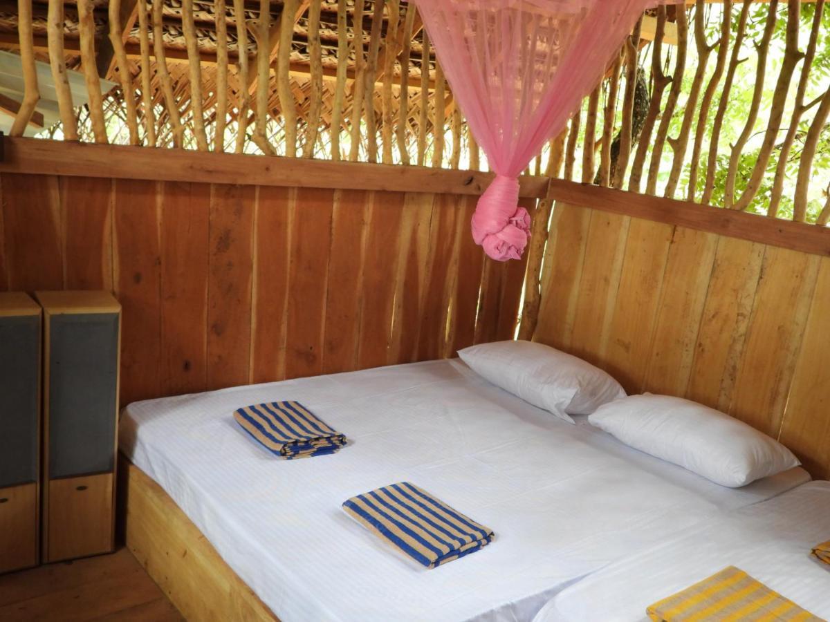 טיסמהרמה Yala Village Eco Tree House מראה חיצוני תמונה