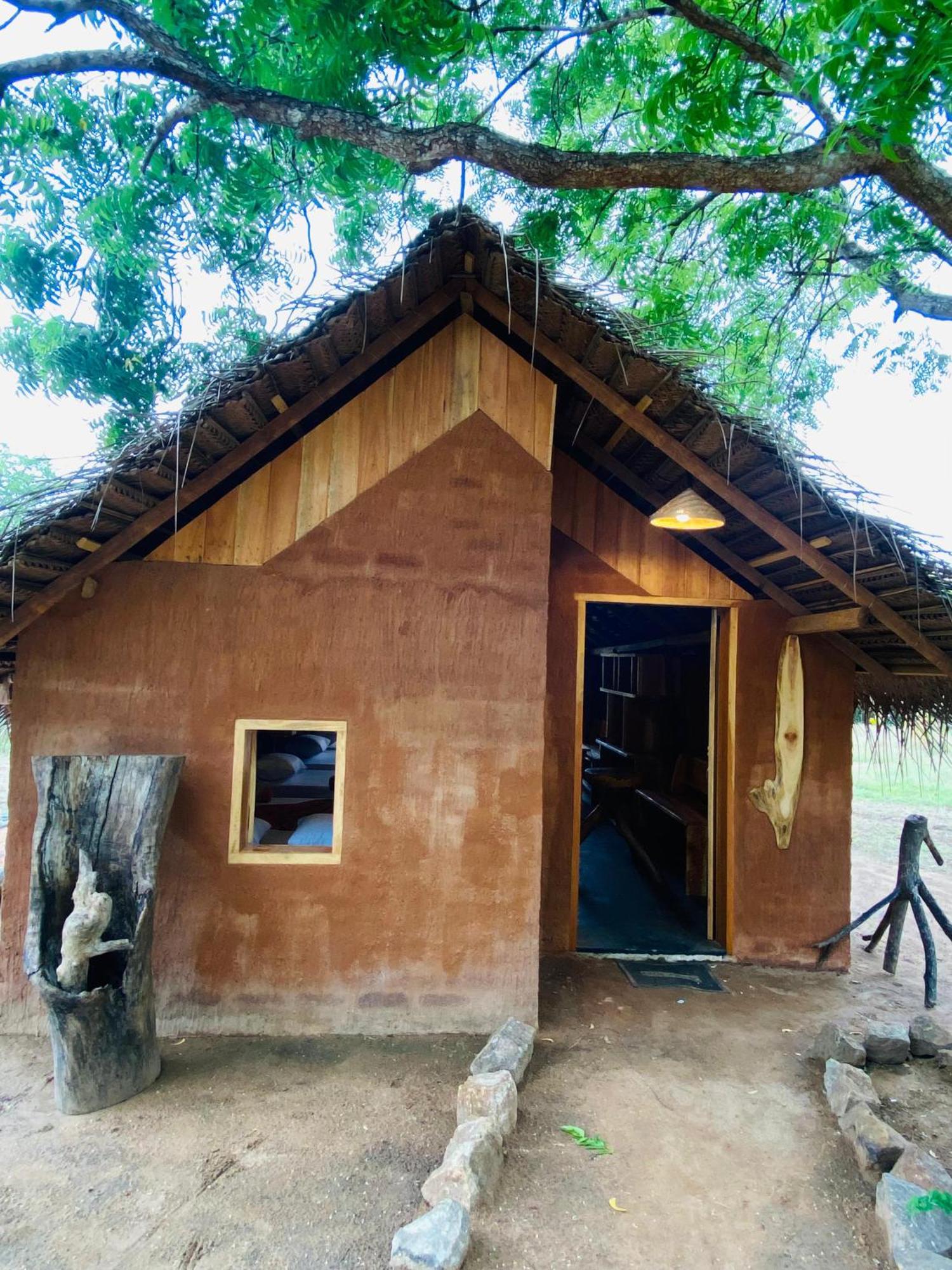 טיסמהרמה Yala Village Eco Tree House מראה חיצוני תמונה
