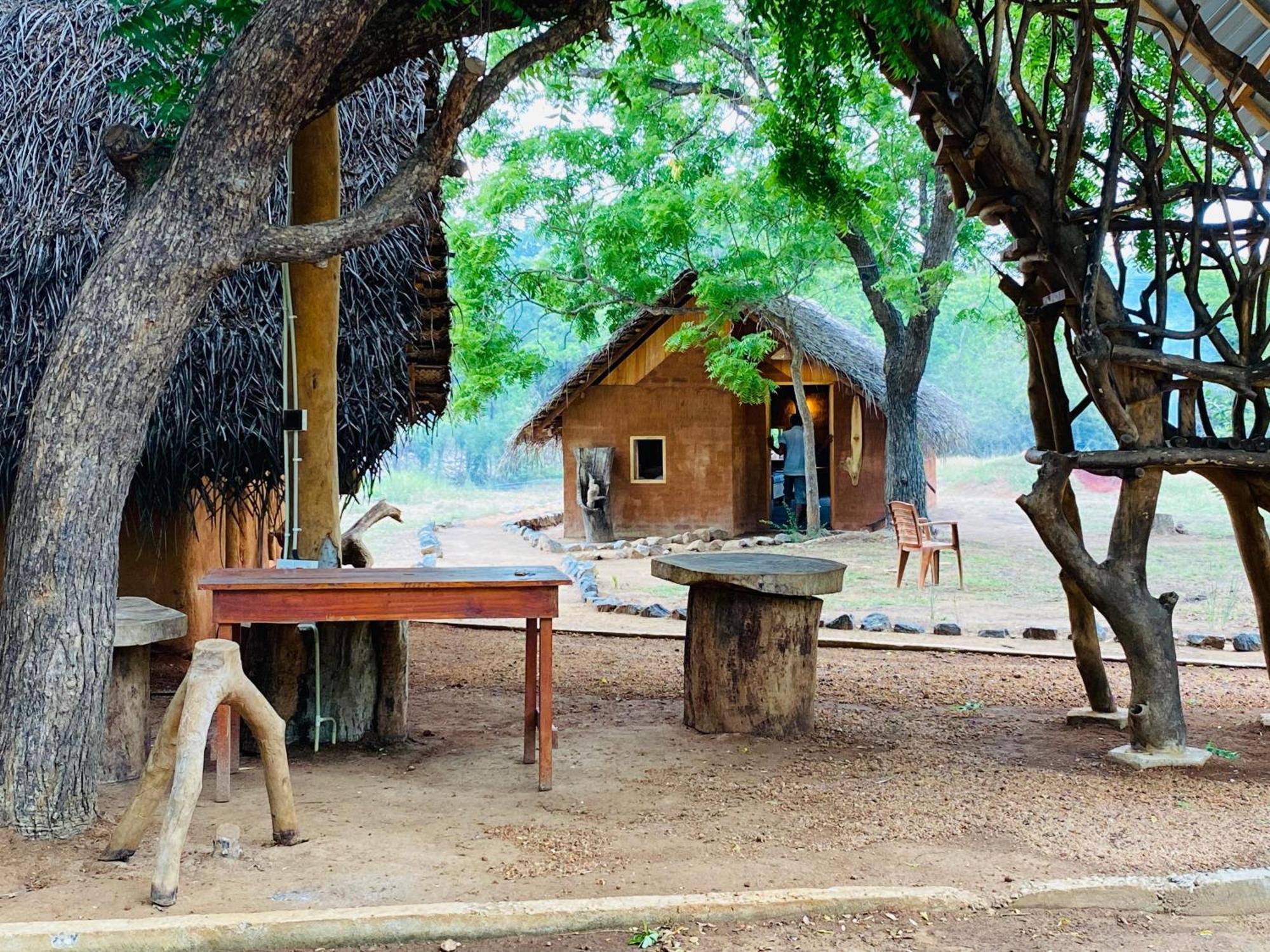 טיסמהרמה Yala Village Eco Tree House מראה חיצוני תמונה
